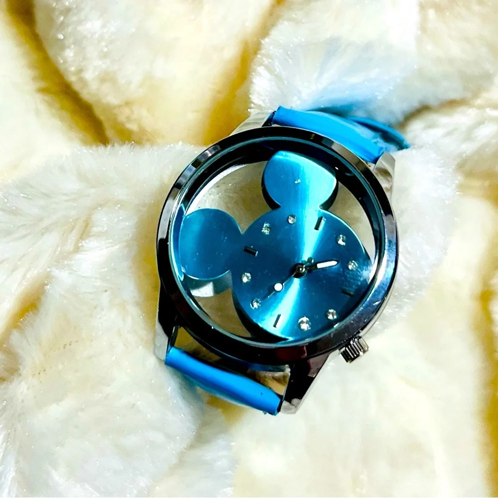 Blue Minnie Mouse watch new
